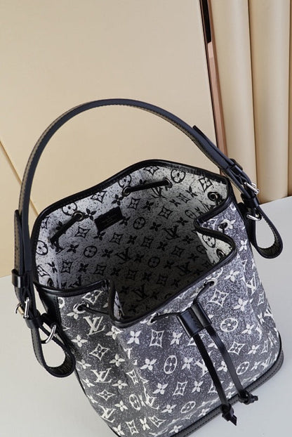 Anum Bags ln Luxury Bag --61335