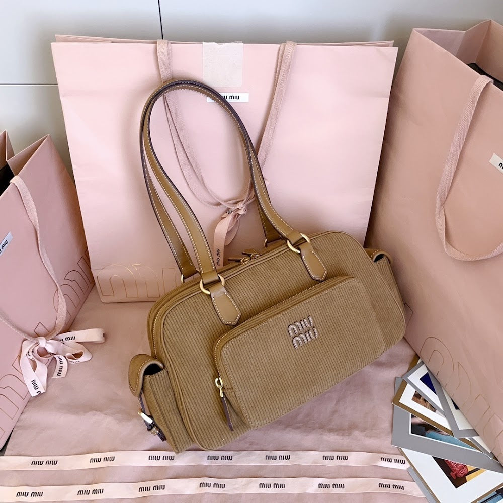 Anum Bags Miun Miun Luxury Bag --122973