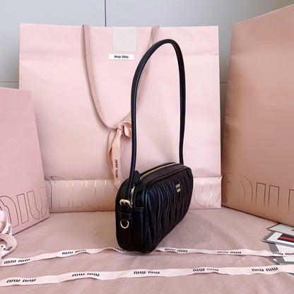 Anum Bags Miun Miun Luxury Bag --122711