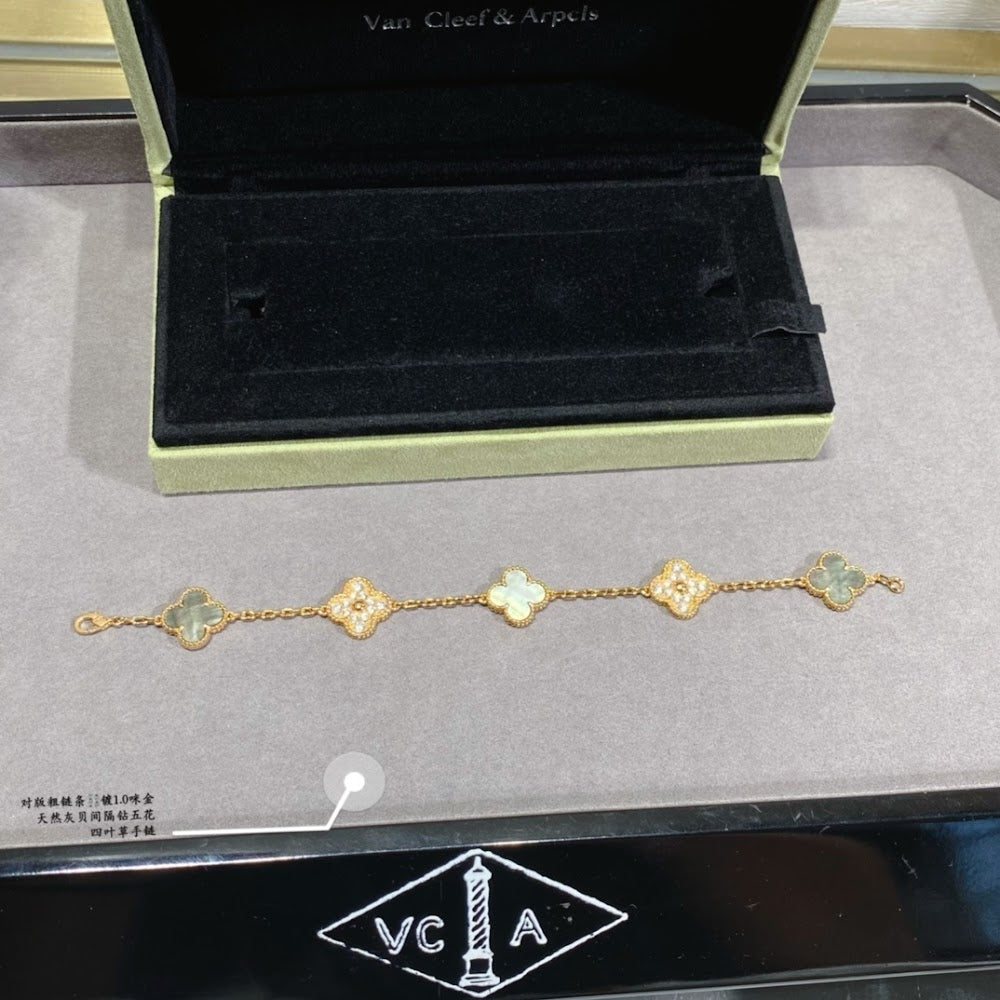 Anum Bags VCA Luxury Jewelry --52081