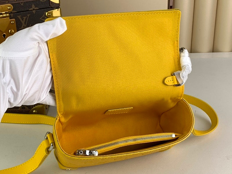Anum Bags ln Luxury Bag --62038