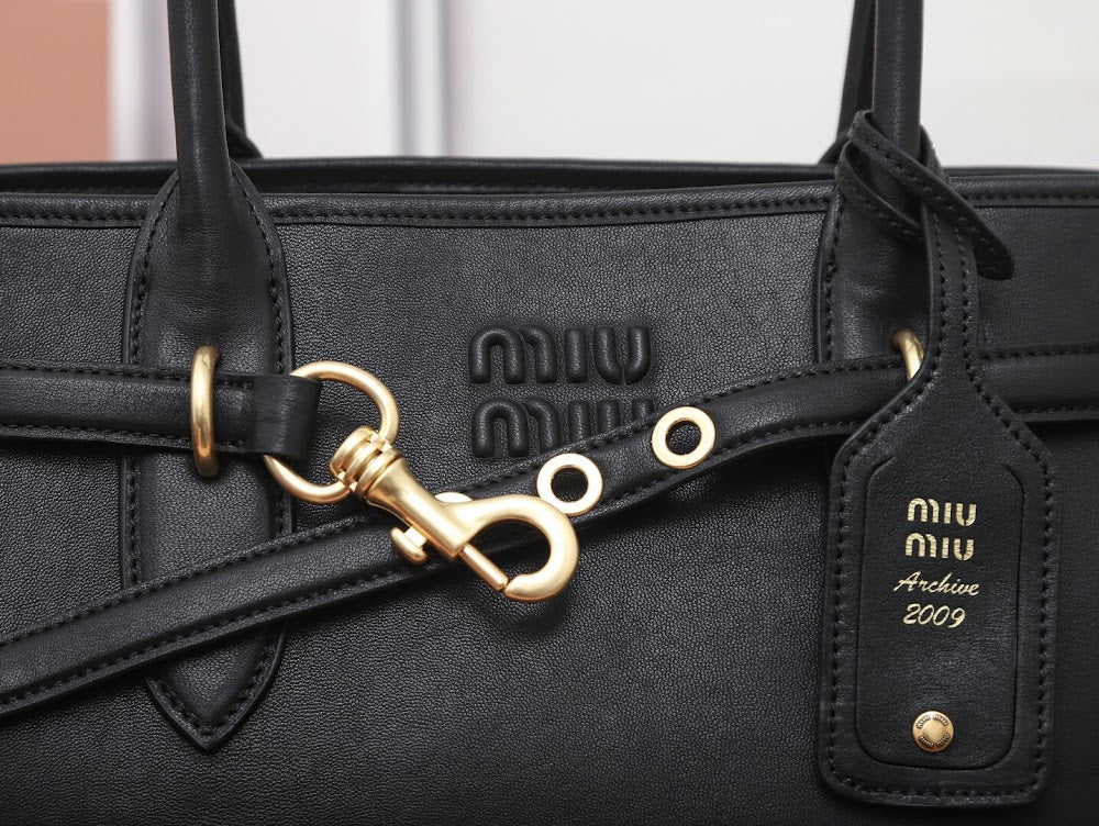 Anum Bags Miun Miun Luxury Bag --123199