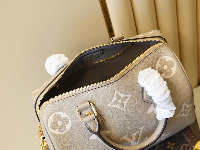 Anum Bags ln Luxury Bag --60257