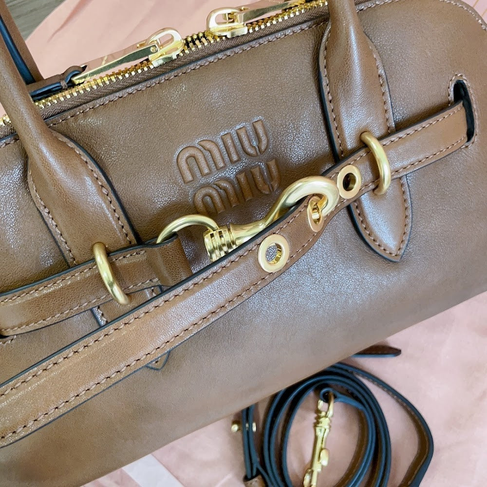 Anum Bags Miun Miun Luxury Bag --122993