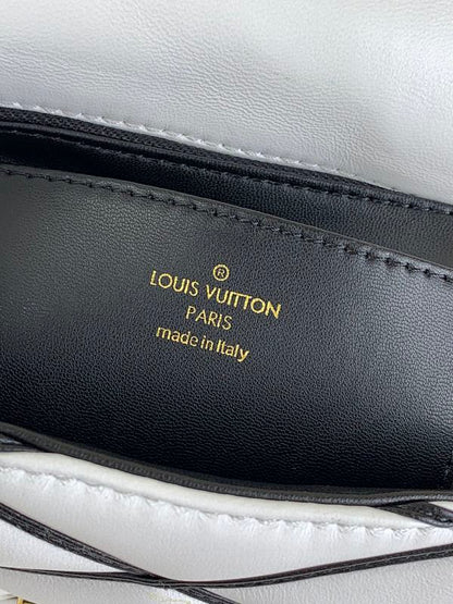 Anum Bags ln Luxury Bag --61948