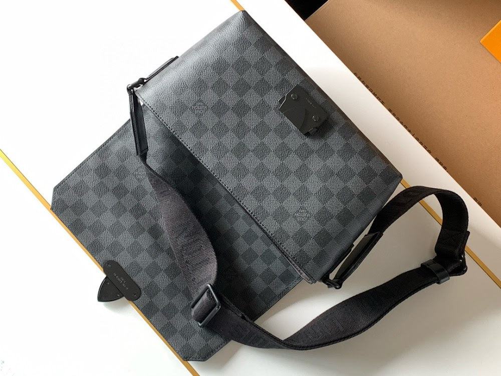 Anum Bags ln Luxury Bag --71012