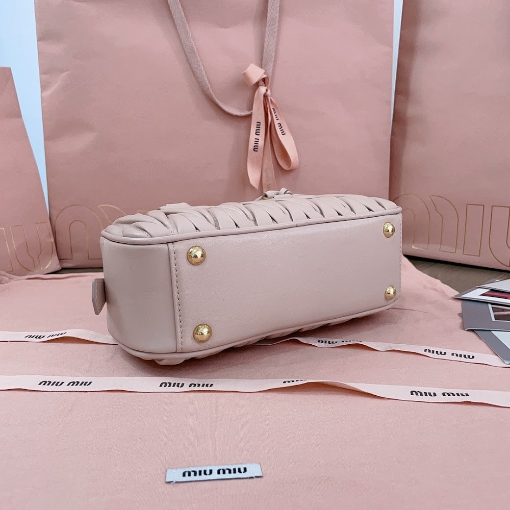 Anum Bags Miun Miun Luxury Bag --122470