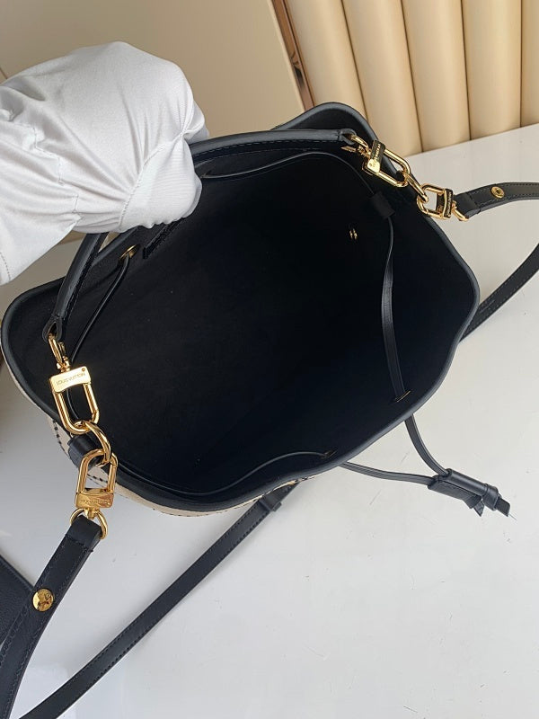 Anum Bags ln Luxury Bag --60777