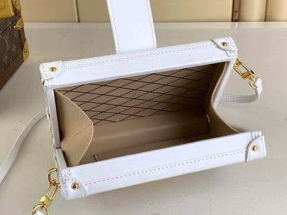 Anum Bags ln Luxury Bag --61869