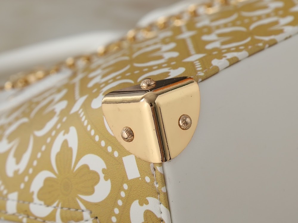 Anum Bags ln Luxury Bag --77684