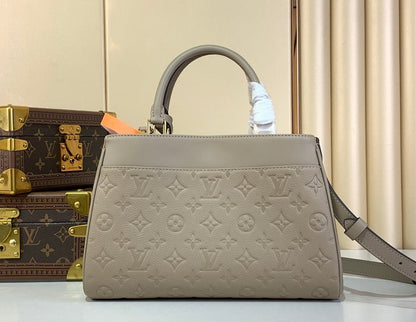 Anum Bags ln Luxury Bag --62819