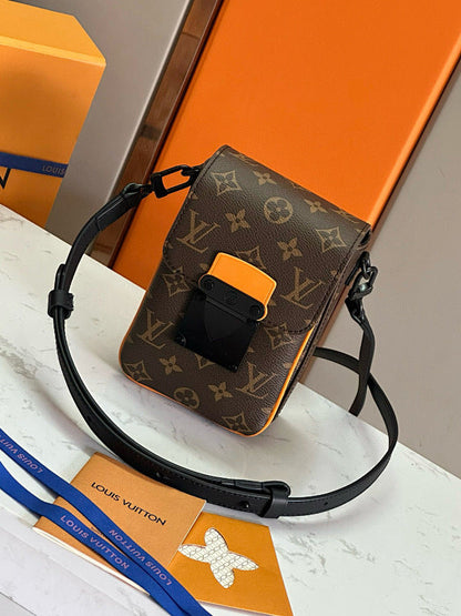 Anum Bags ln Luxury Bag --70817