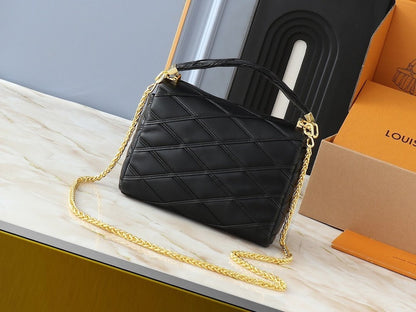 Anum Bags ln Luxury Bag --76616