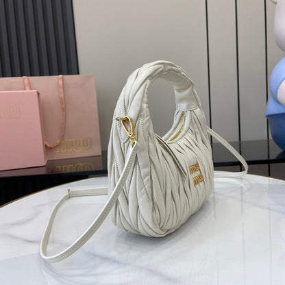 Anum Bags Miun Miun Luxury Bag --122170