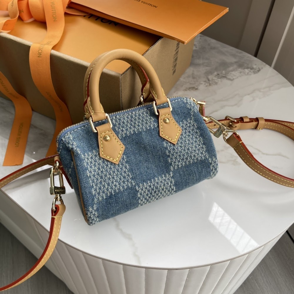 Anum Bags ln Luxury Bag --81482