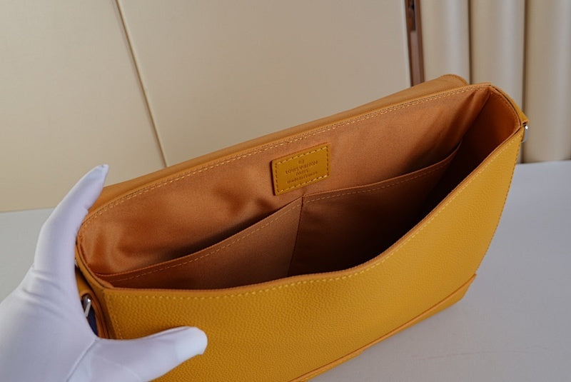 Anum Bags ln Luxury Bag --68303