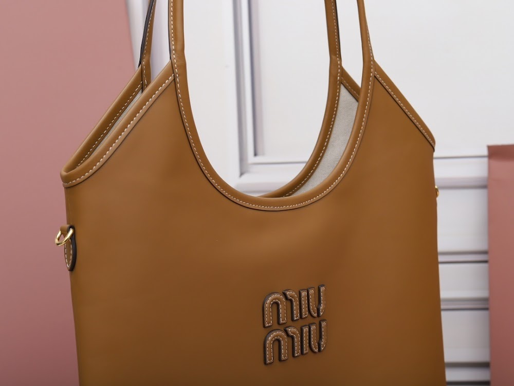 Anum Bags Miun Miun Luxury Bag --123620