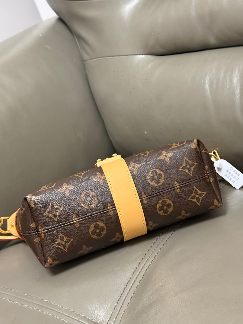 Anum Bags ln Luxury Bag --95586