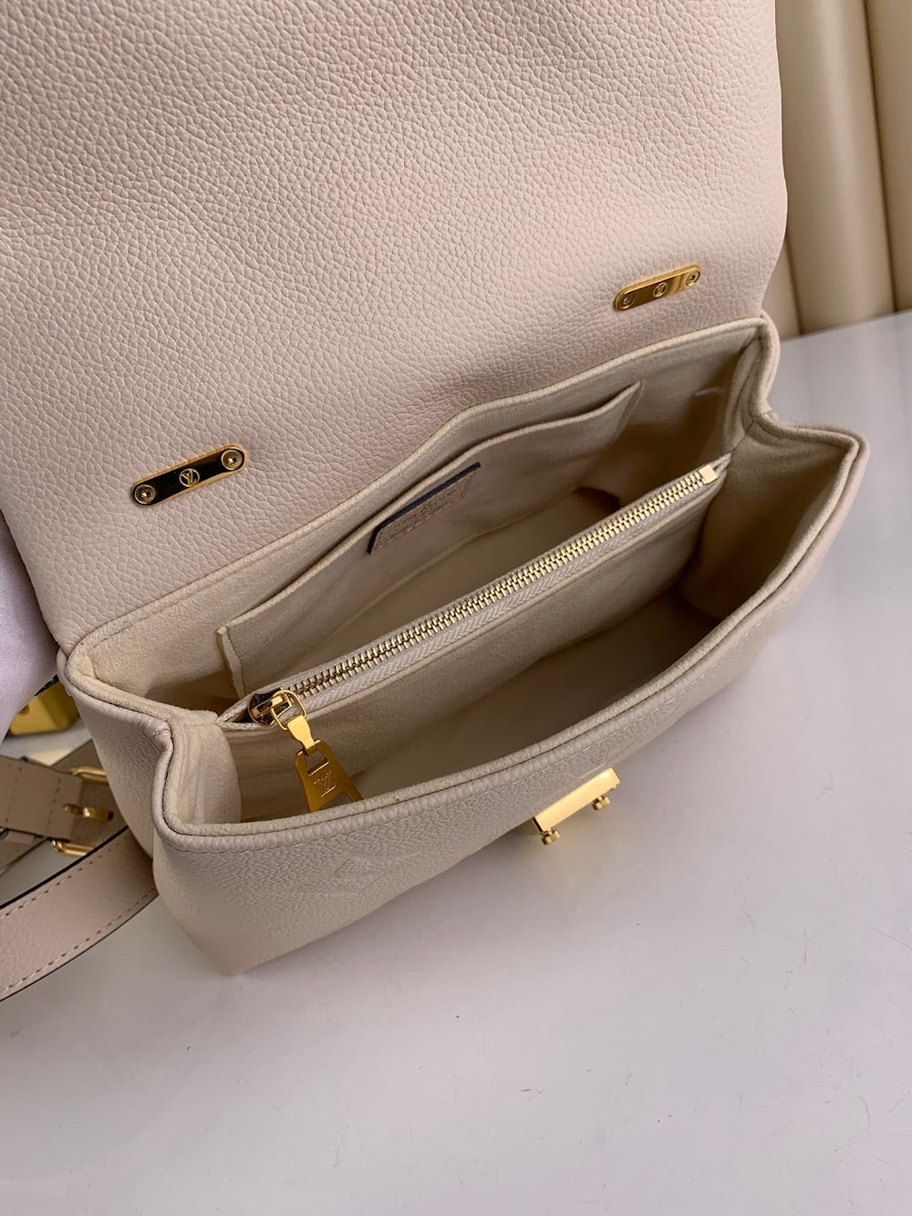 Anum Bags ln Luxury Bag --60996