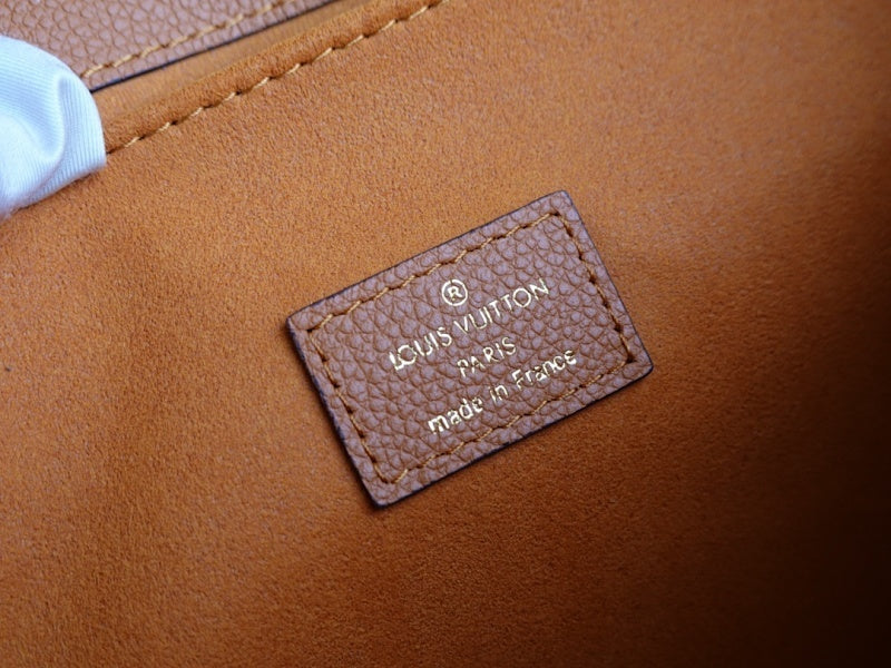 Anum Bags ln Luxury Bag --61063