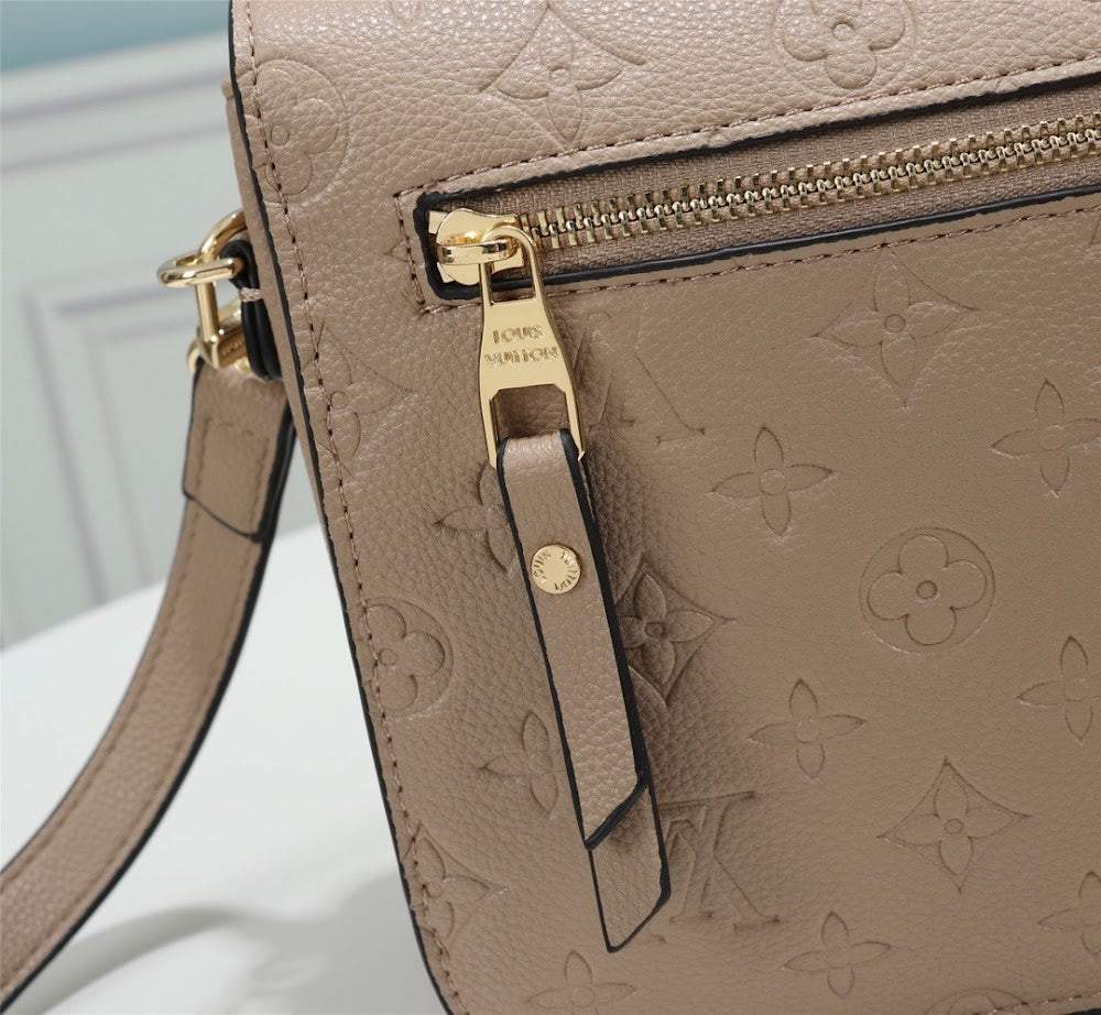 Anum Bags ln Luxury Bag --78142
