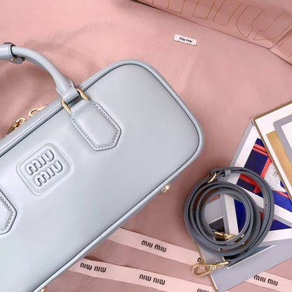 Anum Bags Miun Miun Luxury Bag --122241