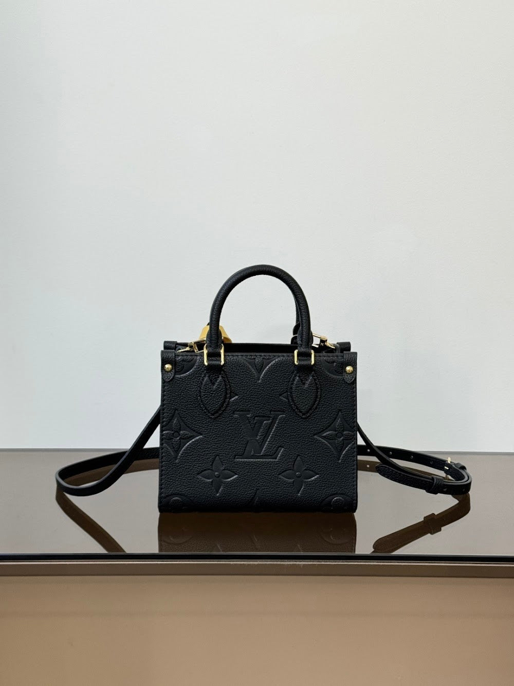 Anum Bags ln Luxury Bag --96790