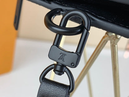 Anum Bags ln Luxury Bag --61724