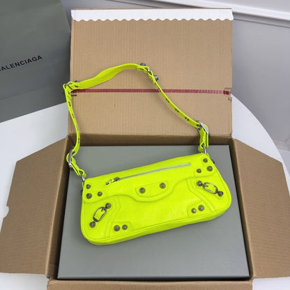 new-luxury-designer-bags-nm21431