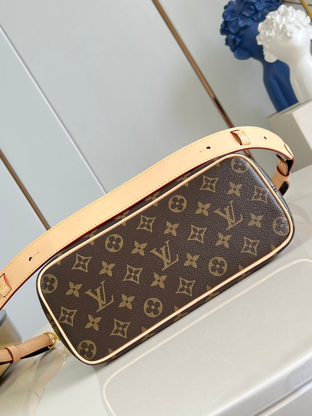 Anum Bags ln Luxury Bag --95602