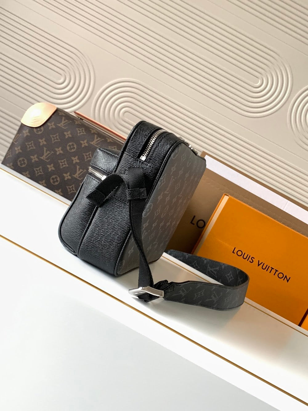 Anum Bags ln Luxury Bag --71066