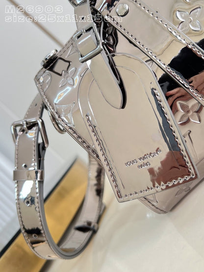 Anum Bags ln Luxury Bag --96093