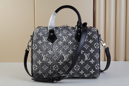 Anum Bags ln Luxury Bag --61341
