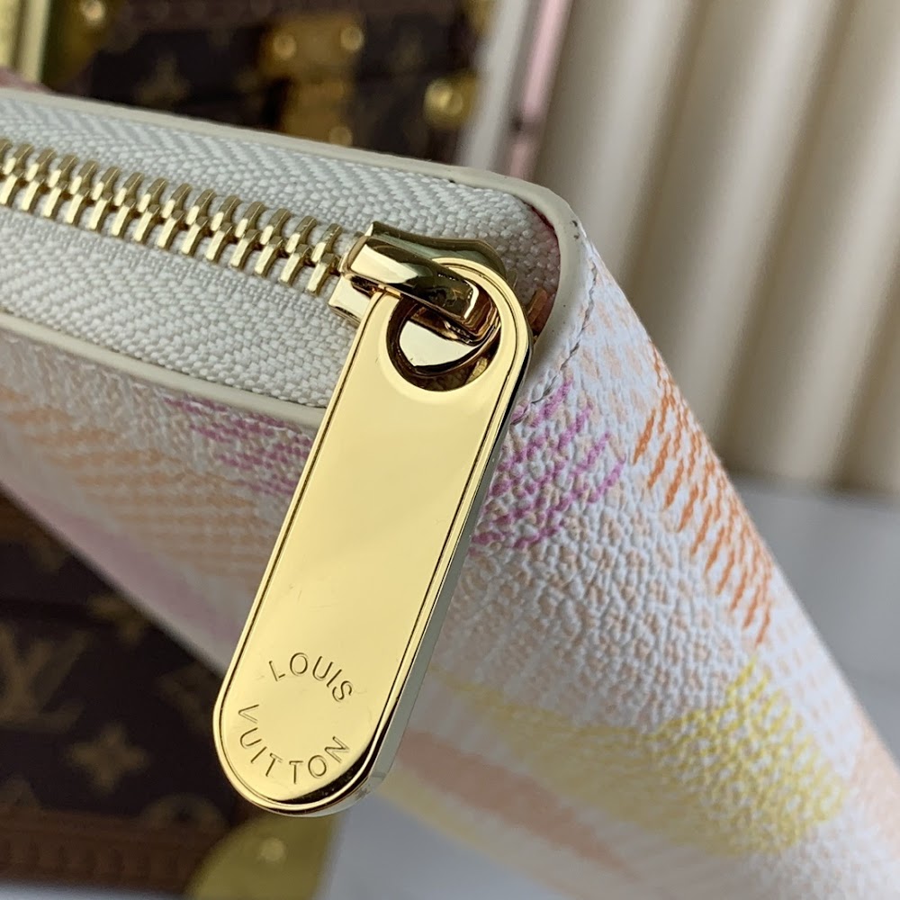 Anum Bags ln Luxury Bag --62120