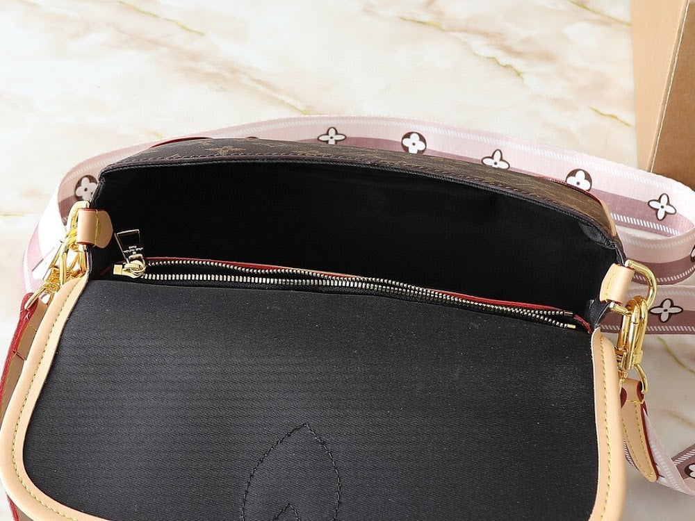Anum Bags ln Luxury Bag --76986