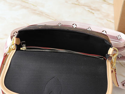 Anum Bags ln Luxury Bag --76986