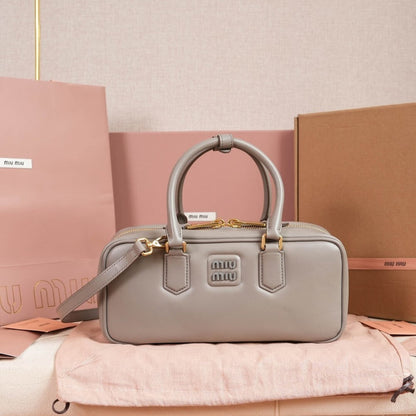 Anum Bags Miun Miun Luxury Bag --123524