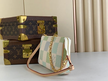Anum Bags ln Luxury Bag --62156
