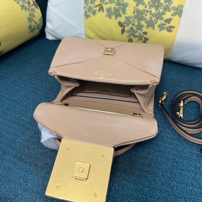 Anum Bags Valentine Luxury Bag --121900