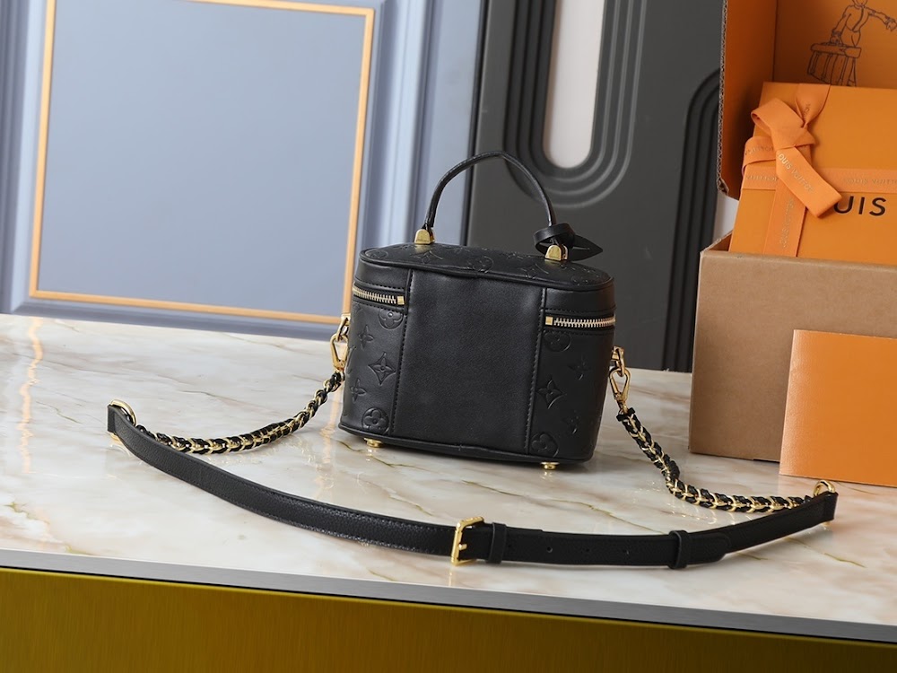Anum Bags ln Luxury Bag --77719