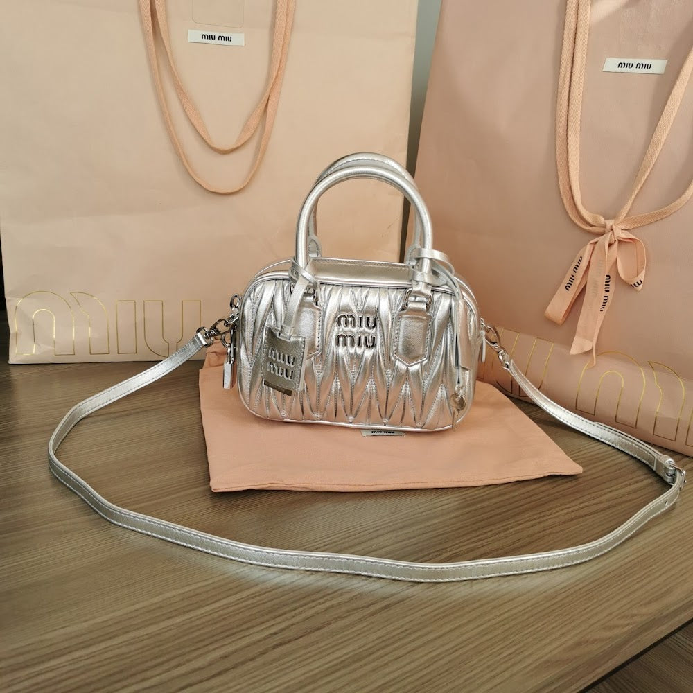 Anum Bags Miun Miun Luxury Bag --122693