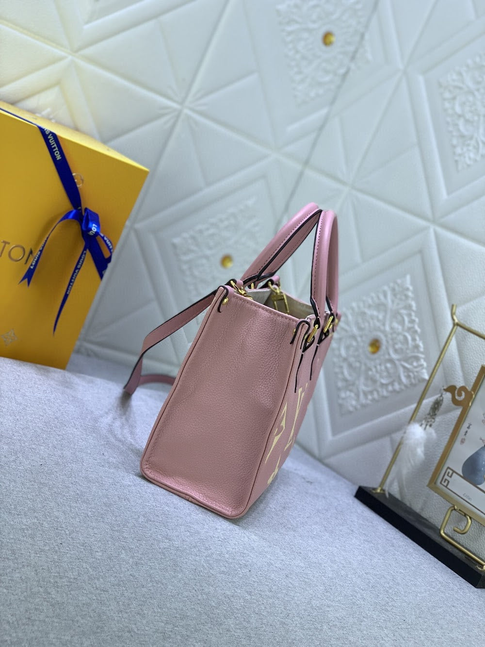 Anum Bags ln Luxury Bag --75780