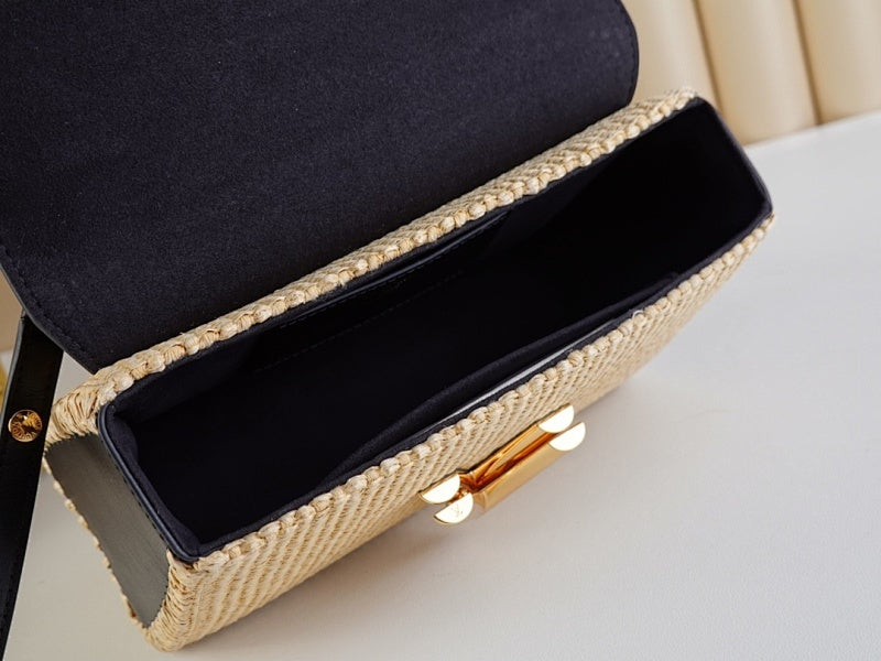 Anum Bags ln Luxury Bag --63226