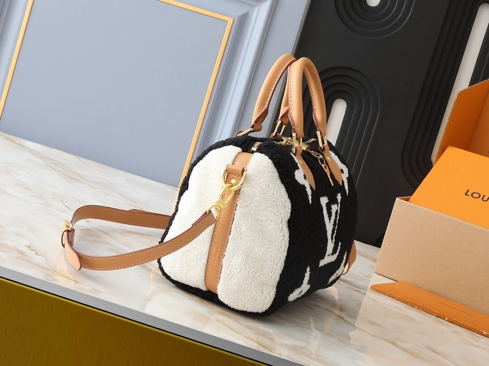Anum Bags ln Luxury Bag --76518