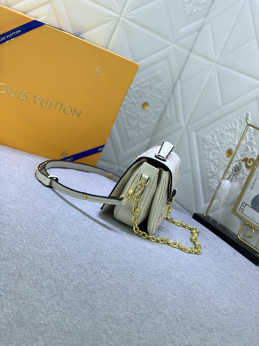 Anum Bags ln Luxury Bag --75887