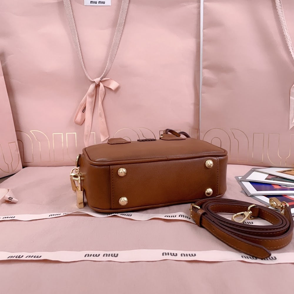 Anum Bags Miun Miun Luxury Bag --123720