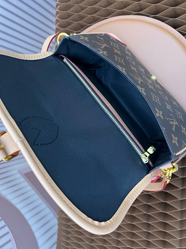 Anum Bags ln Luxury Bag --81430