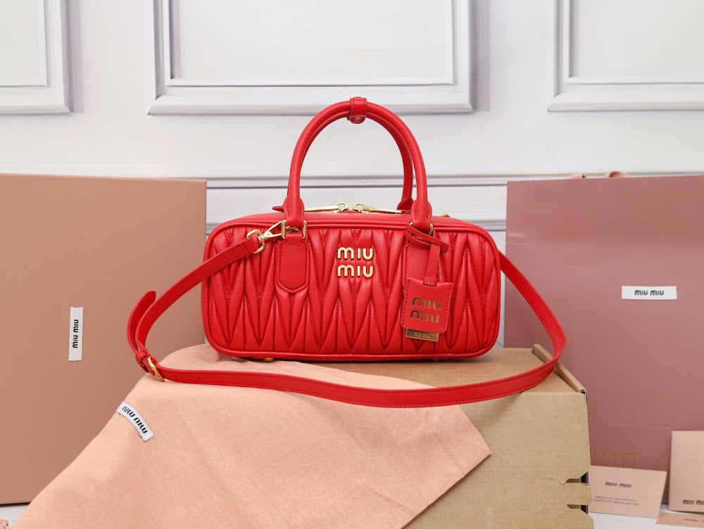 Anum Bags Miun Miun Luxury Bag --123062
