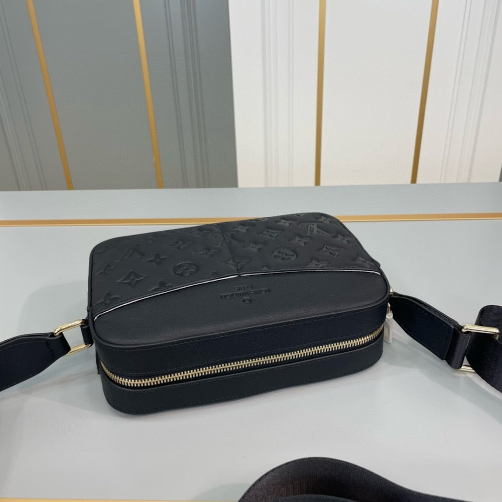 Anum Bags ln Luxury Bag --70457