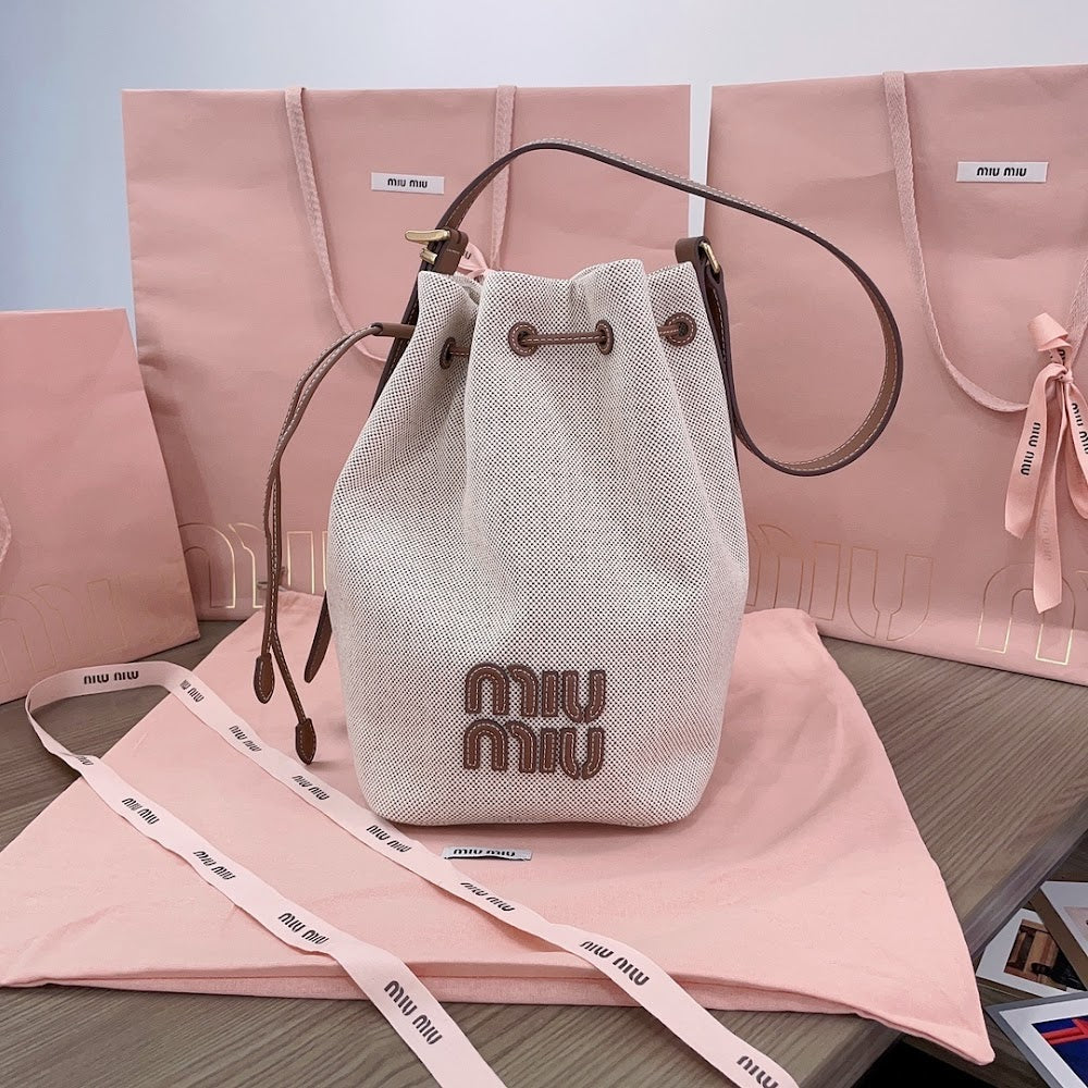 Anum Bags Miun Miun Luxury Bag --123269